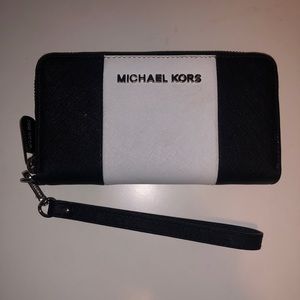 Michael Kors Wristlet